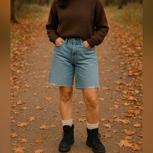Simple Society Baggy Bermuda Jean Shorts Mid Rise – Size 11/30